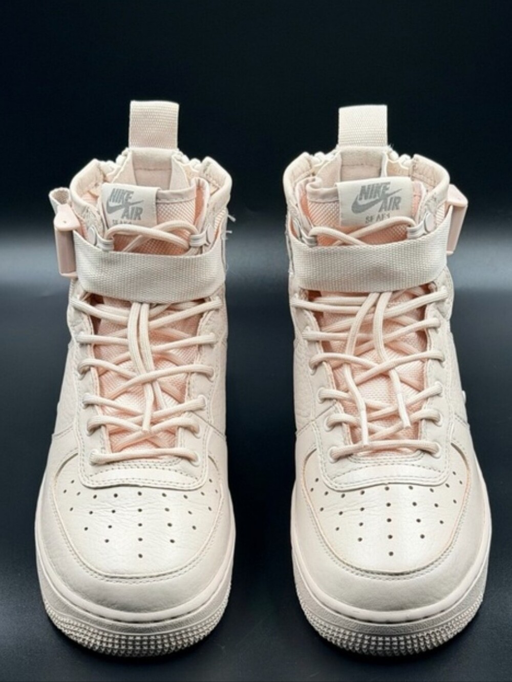 Nike Air Force 1 Pink Sneakers